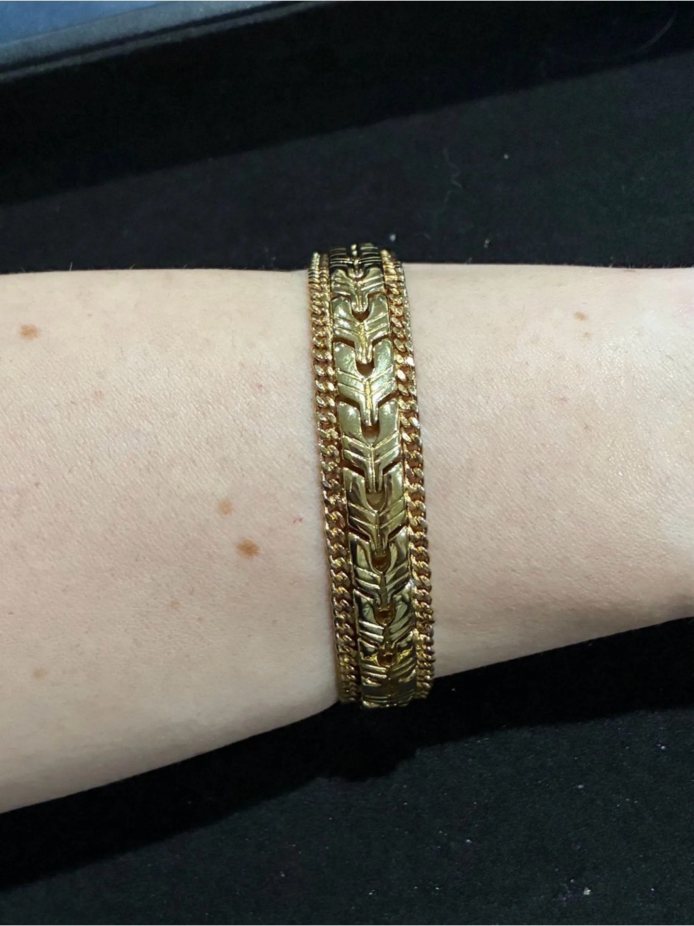 Vintage Gold Wide Chevron Link Bracelet with Curb Chain Borders
